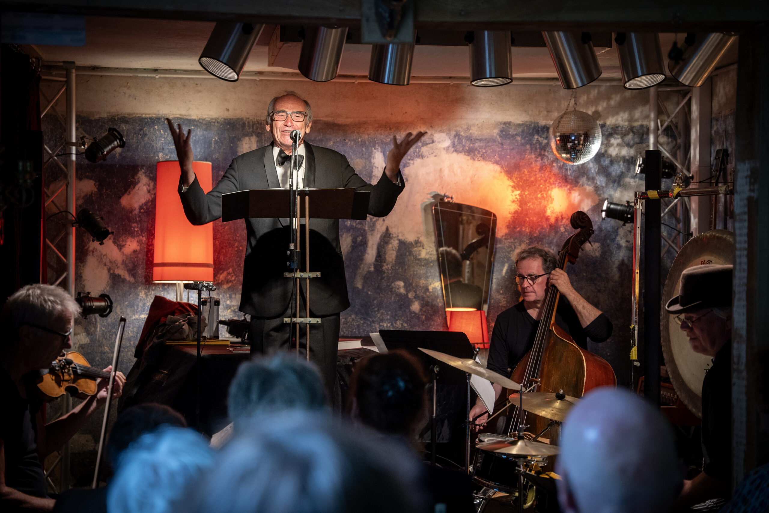 Waldzimmer_Ursonate_073 - © Maximilian Busch 3